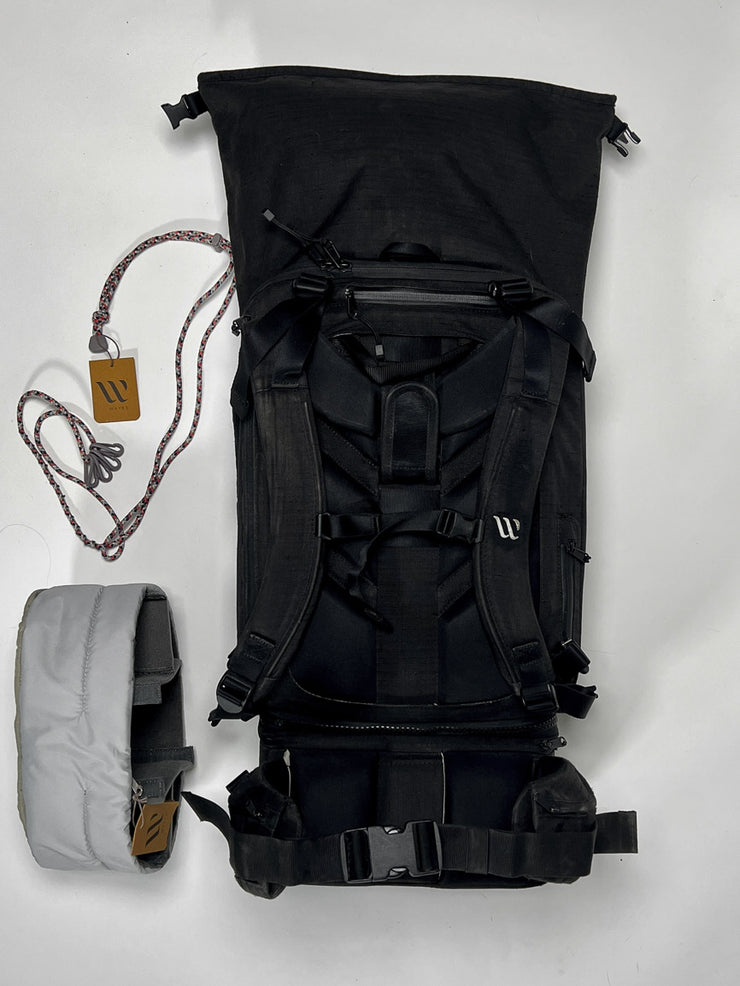 Adopt 23-06: Travel Backpack Original Black with defects + accessories