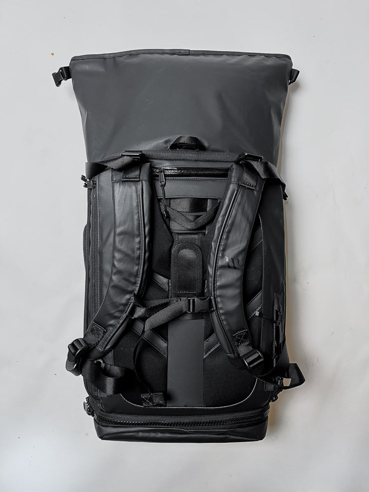 Adopt 23-26: Day Pack Original Sleek Black with small defects