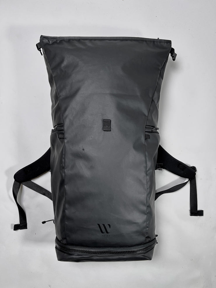 Adopt 23-26: Day Pack Original Sleek Black with small defects