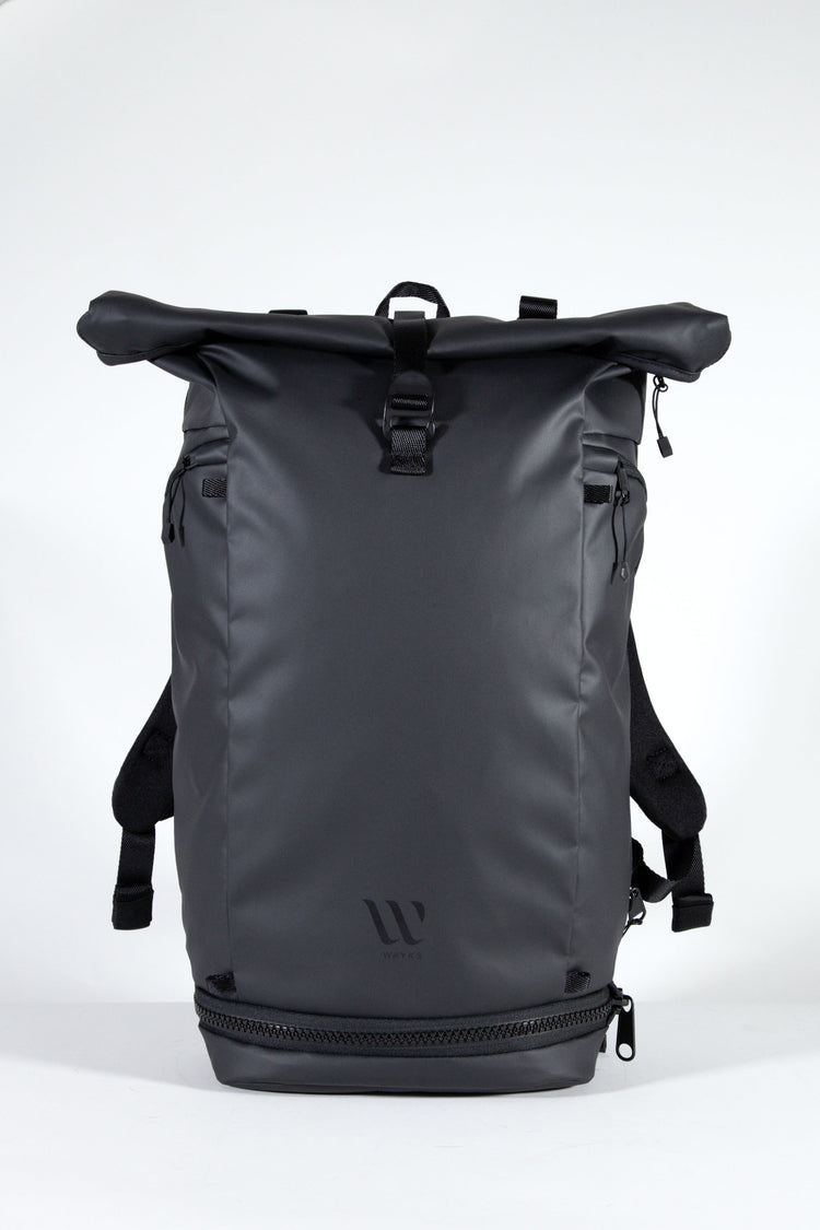 WayksOne Day Pack Compact Sleek Black Front#colour_sleek-black