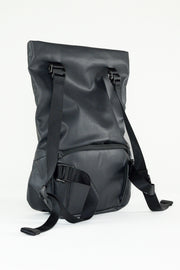 Wayks Sling sleek black Backpack Back Angled#colour_sleek-black