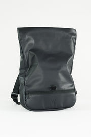 Wayks Sling sleek black Backpack Front#colour_sleek-black