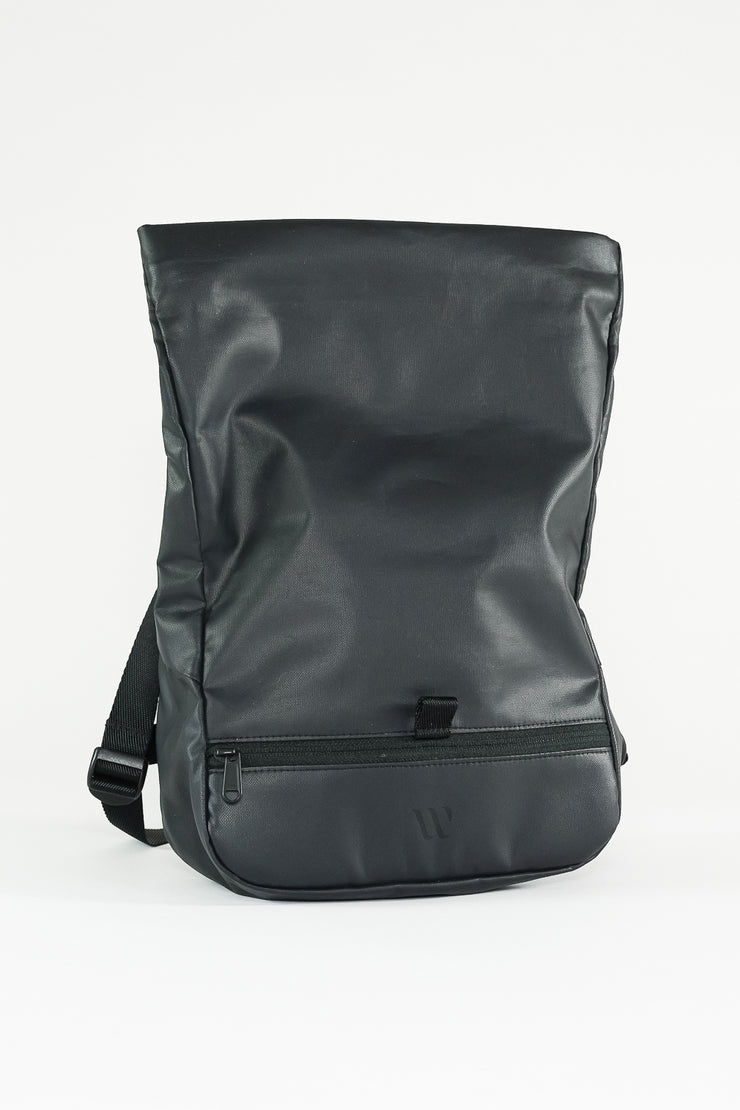 Wayks Sling sleek black Backpack Front